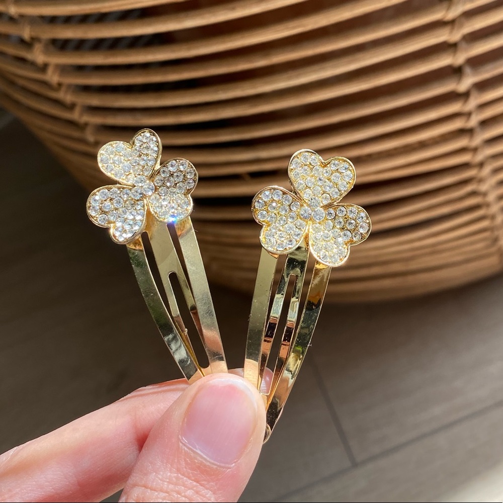 Golden tic tac hair pin set